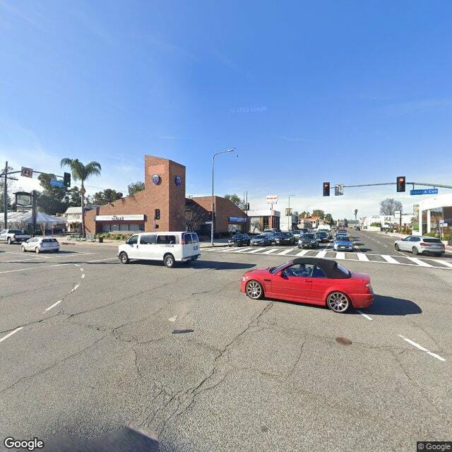 Photo of Vale at the Alcove. Affordable housing located at 21300 Oxnard St Woodland Hills, CA 91367