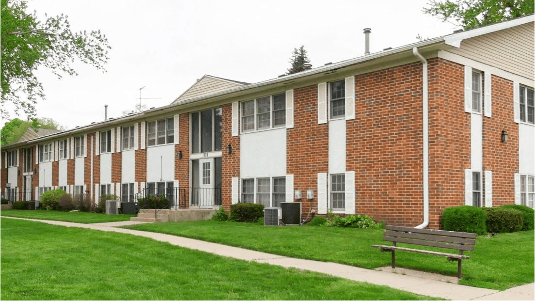 Photo of Colonial Square Apartments at 802 E 13th St Yankton, SD 57078