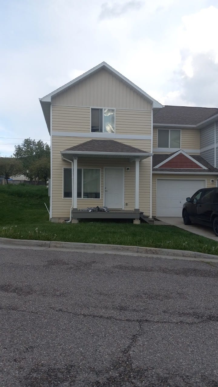 Photo of Yellow Creek Village at 208 Cale Dr Evanston, WY 82930