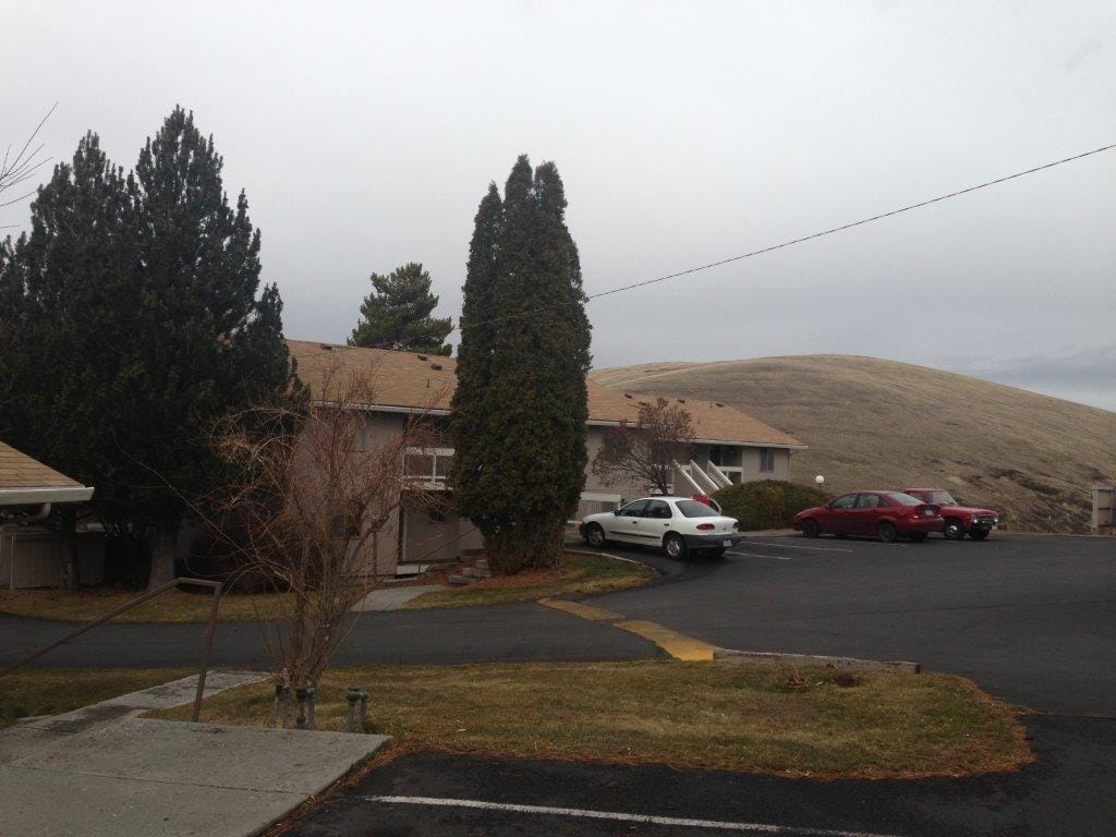 Photo of MOUNTAIN GLEN APTS at 155 PIONEER DR HEPPNER, OR 97836