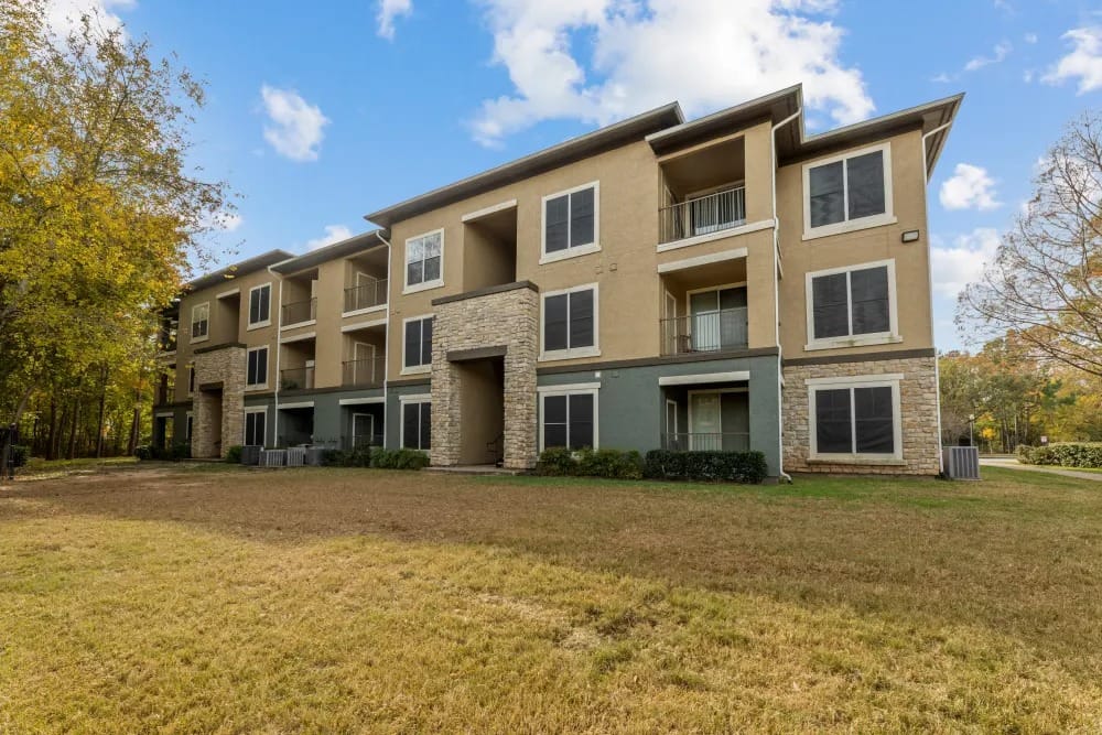 Photo of Columbia Greens at 832 W Greens Rd Houston, TX 77067