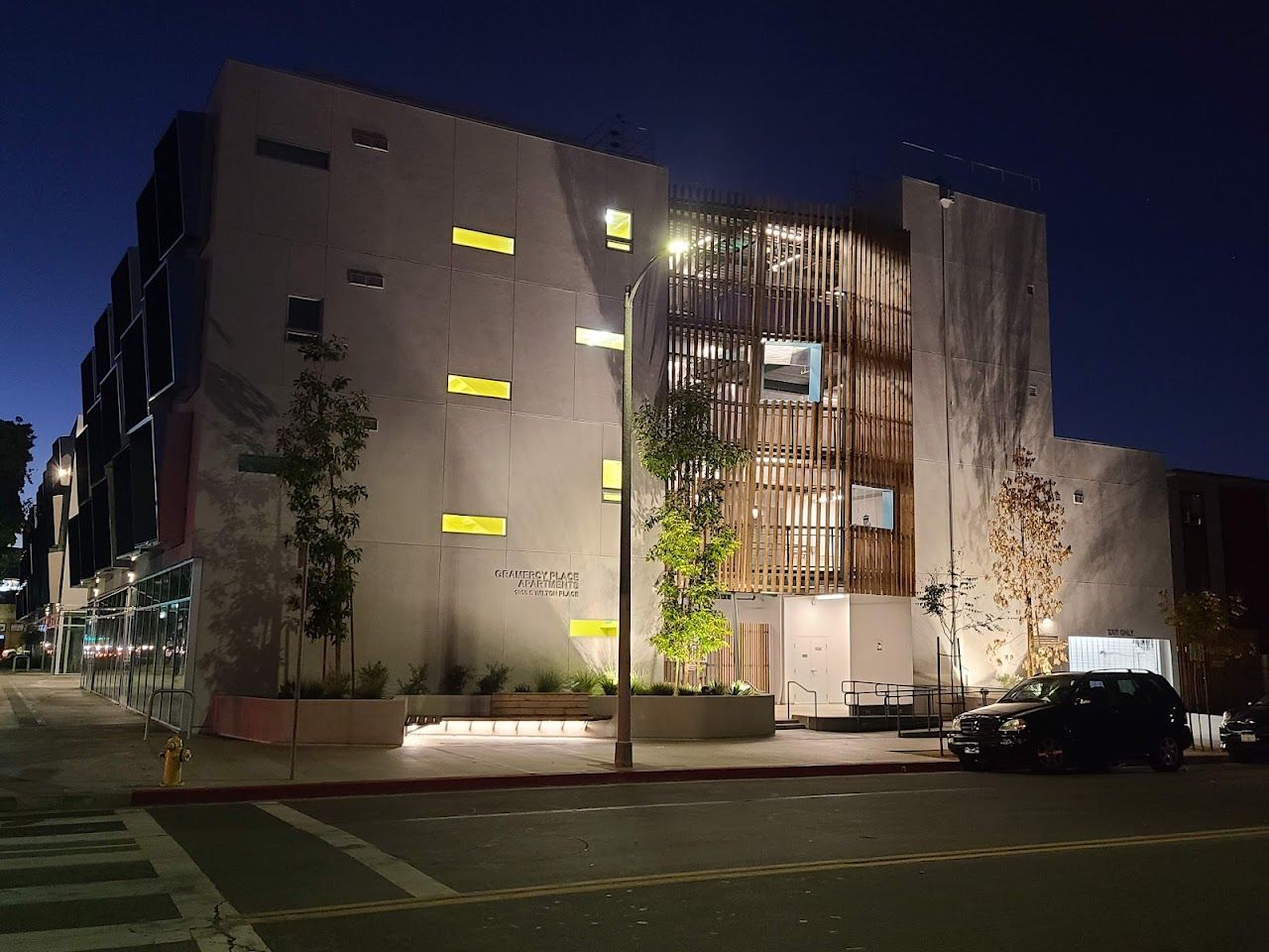 Photo of GRAMERCY PLACE APARTMENTS. Affordable housing located at 1856 S. WILTON PLACE LOS ANGELES, CA 90019