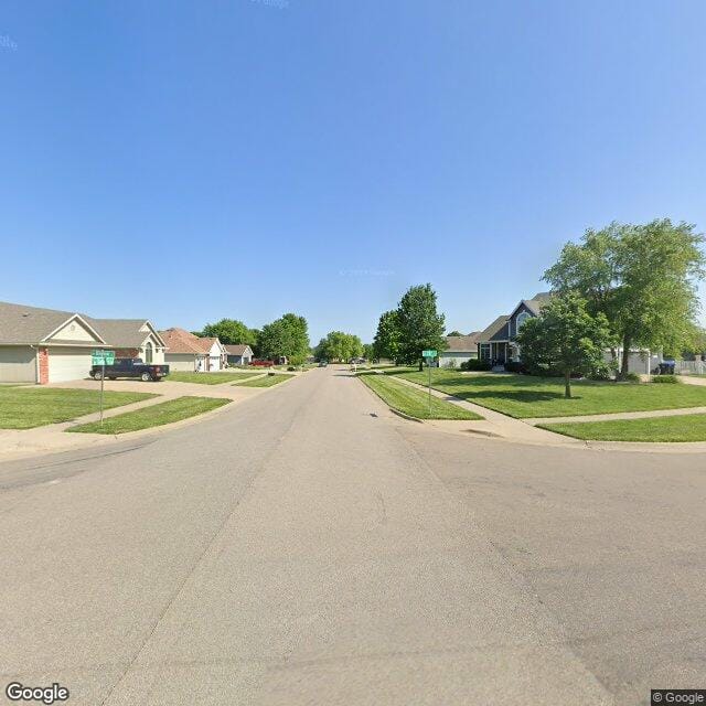Photo of MADISON STREET (FORMERLY SANTA FE PLACE TOPEKA). Affordable housing located at 600 SE MADISON TOPEKA, KS 66607