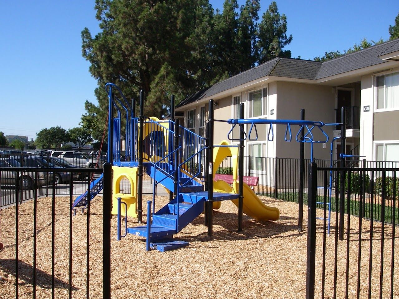 Photo of WILLOW TREE APTS. Affordable housing located at 4300 NORWOOD AVE SACRAMENTO, CA 95838