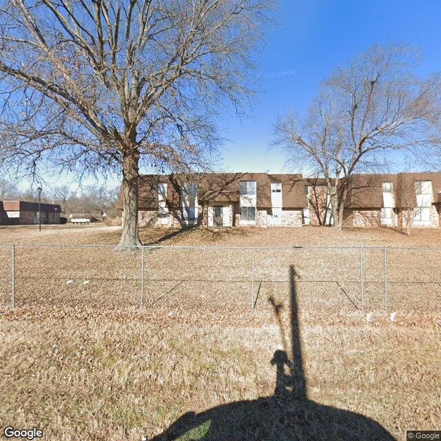 Photo of Surrey Apartments at 3789 Andreas Dr Memphis, TN 38128