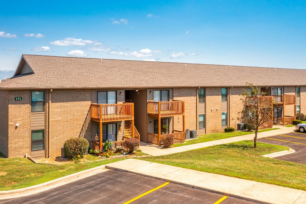 Photo of WHITE RIVER MOUNTAIN APARTMENTS. Affordable housing located at 121 WHITE RIVER MOUNTAIN BLVD HOLLISTER, MO 65672