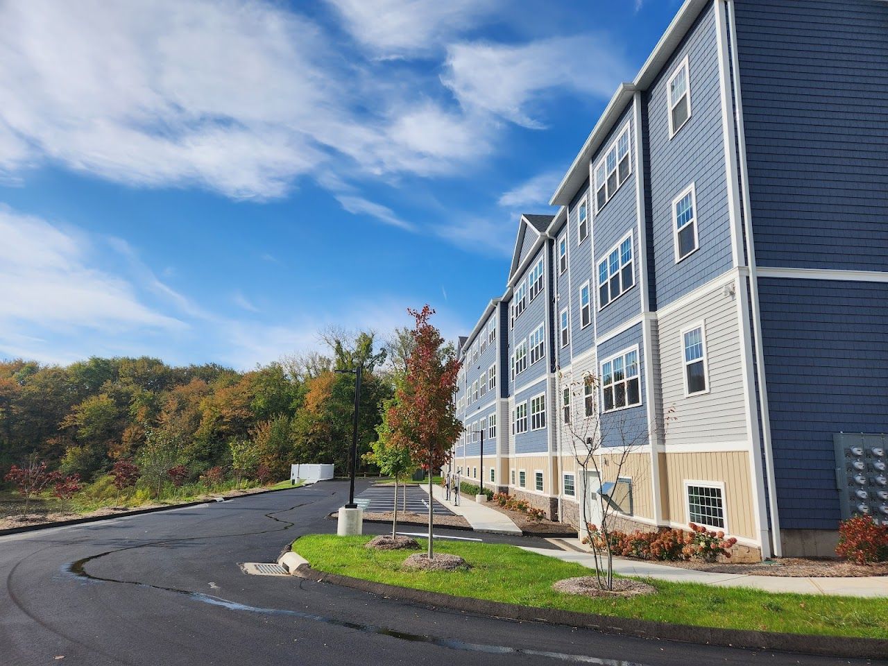 Photo of Acclaim at Cheshire. Affordable housing located at 10 Realty Dr Cheshire, CT 06410