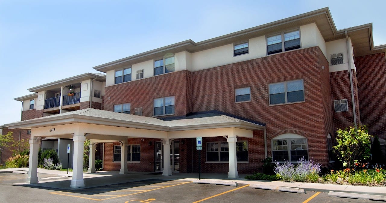 Photo of BARRINGTON HORIZON SENIOR LIVING COMM at 1410 S BARRINGTON RD BARRINGTON, IL 60010