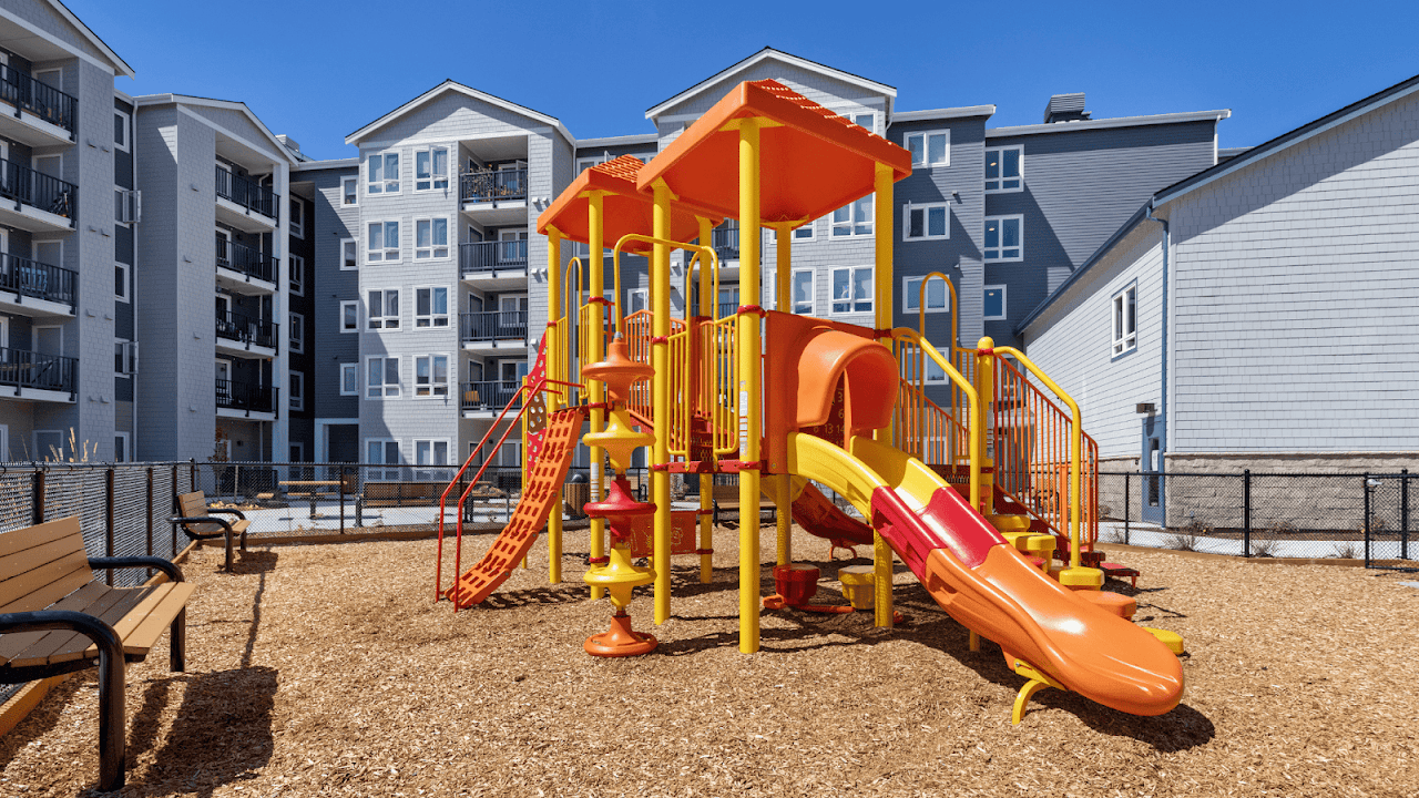 Photo of 906 E Marine View Dr. Affordable housing located at 906 E Marine View Dr Everett, WA 98201