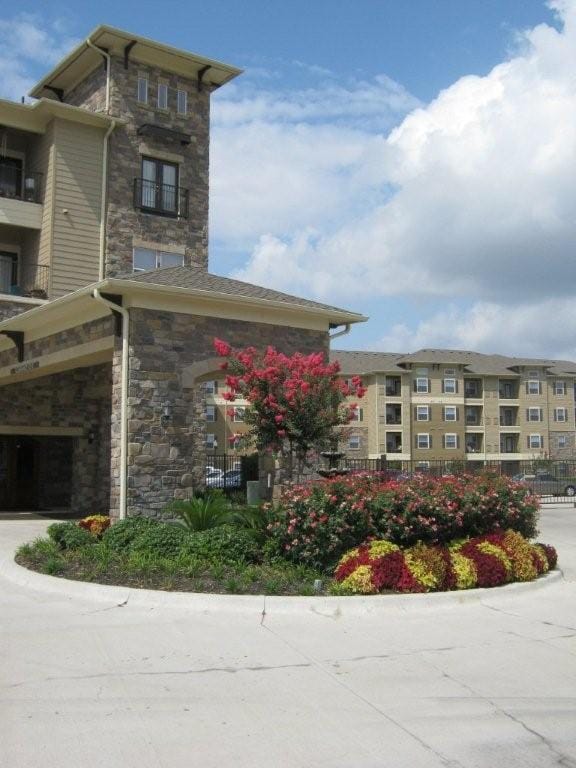 Photo of WEST OAKS SENIOR APTS. Affordable housing located at 15059 CASETA DR HOUSTON, TX 77082