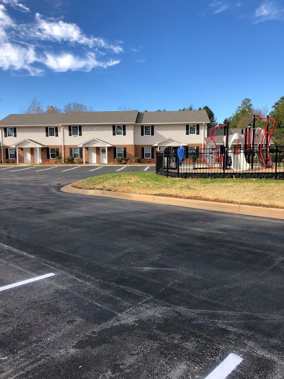 Photo of FOX CHASE I. Affordable housing located at 11 FOX CHASE CIR GREENSBORO, GA 30642