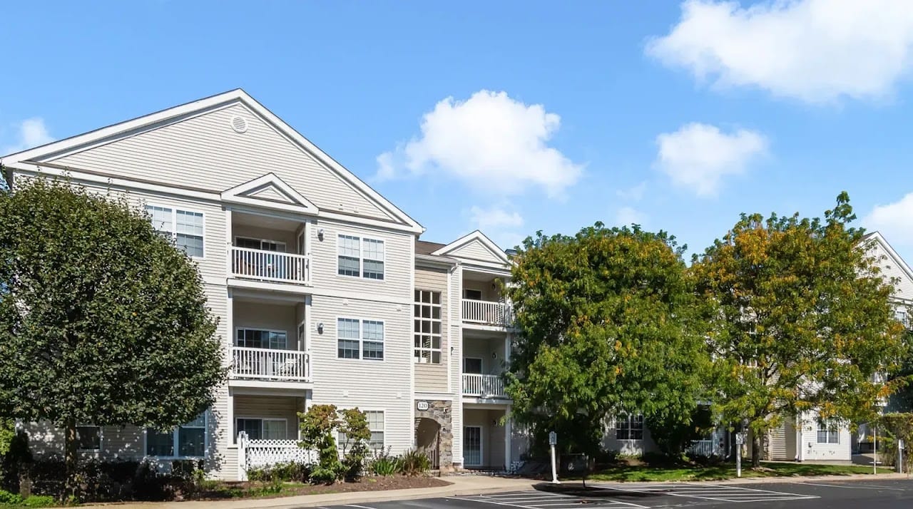 Photo of LEDGES AT JOHNSTON. Affordable housing located at 175 FEDERAL WAY JOHNSTON, RI 02919