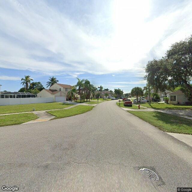 Photo of Residences at Martin Manor. Affordable housing located at 1350 N Dixie Hwy Boca Raton, FL 33432