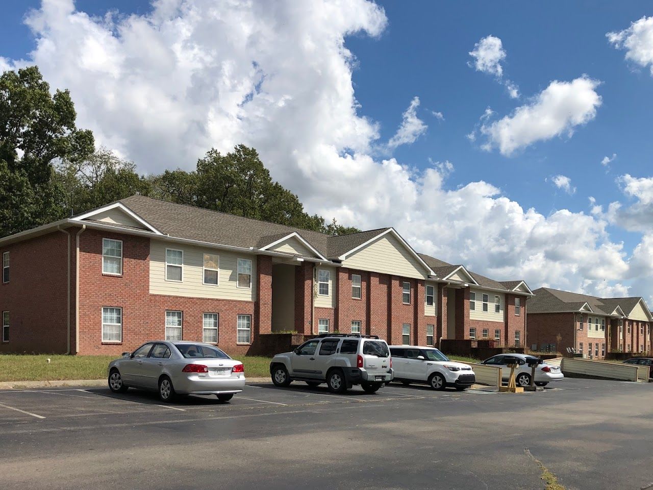 Photo of SADDLEWOOD APTS. Affordable housing located at 951 W ELLINGTON PKWY LEWISBURG, TN 37091