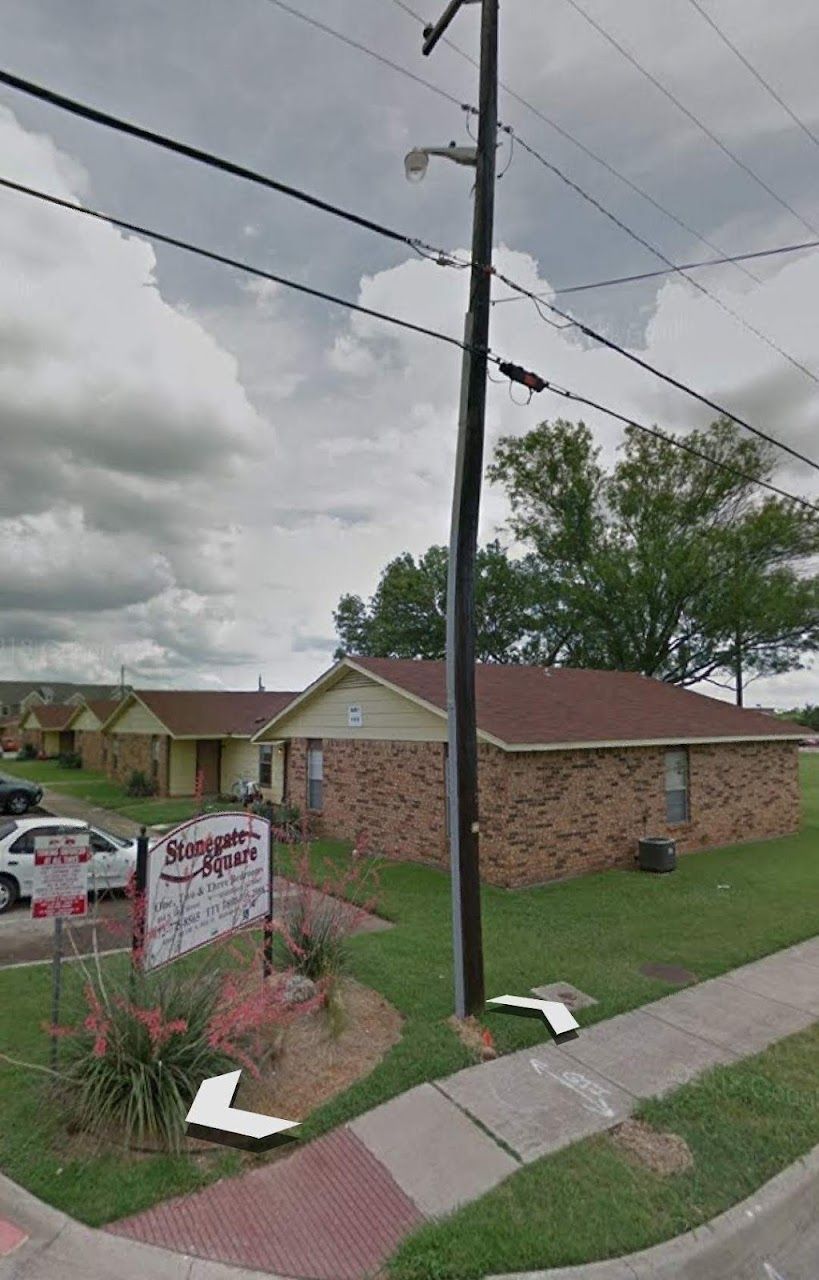 Photo of Stonegate Square at 104 S 14th St Midlothian, TX 76065