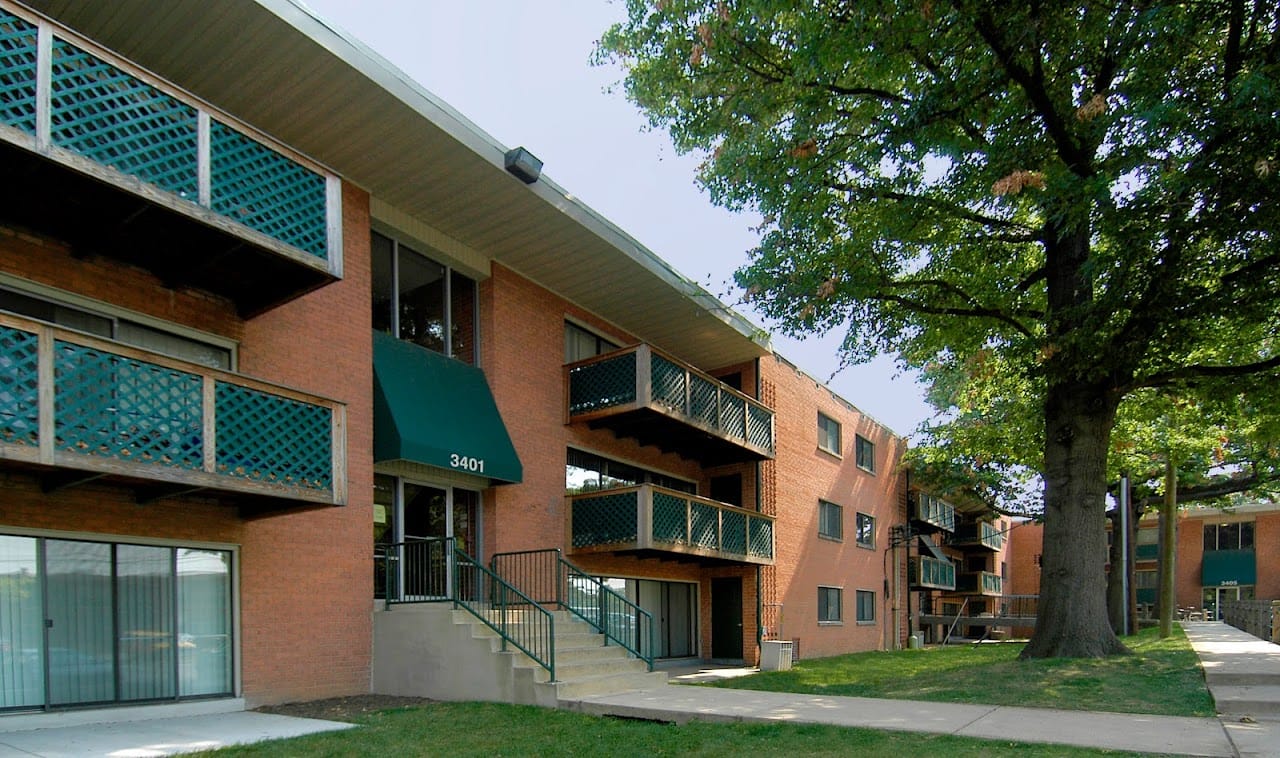 Photo of GRANDVIEW. Affordable housing located at 3404 CARLIN SPRINGS RD FALLS CHURCH, VA 22041