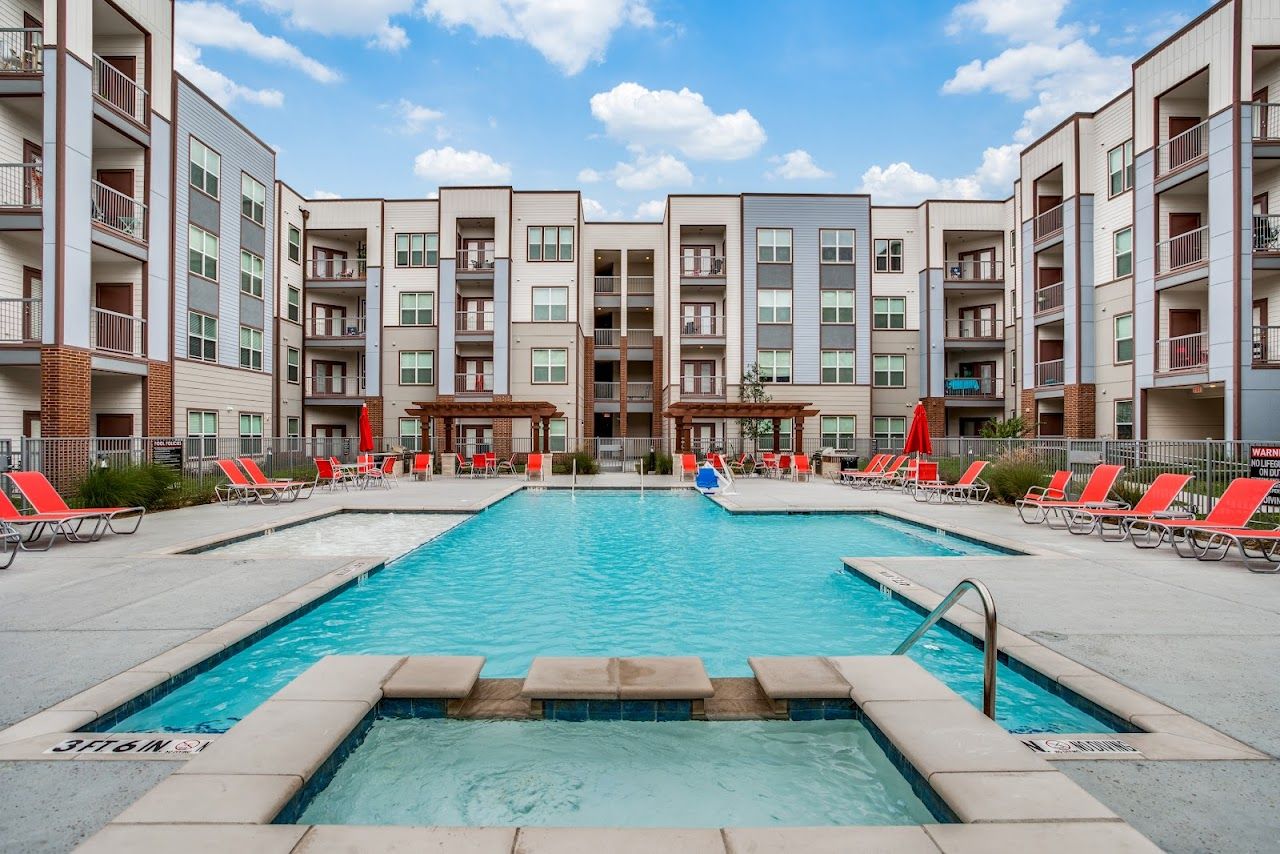 Photo of PALLADIUM REDBIRD at SEQ S. WESTMORELAND AND W. CAMP WISOM ROAD DALLAS, TX 75237