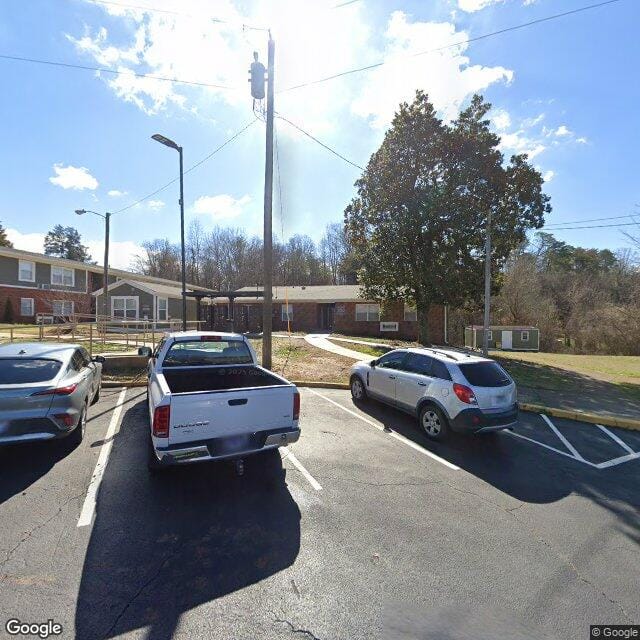 Photo of LOUDON GARDENS APARTMENTS at 641 CLYDE ST. LOUDON, TN 37774