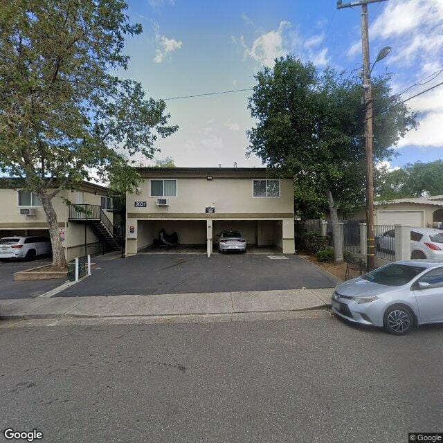 Photo of Gateway Village Apartments at 2000 Pennsylvania Ave Fairfield, CA 94533