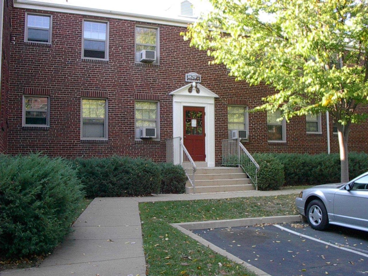 Photo of CLARENDON COURT (ARLINGTON). Affordable housing located at 3815 SEVENTH ST N ARLINGTON, VA 22203