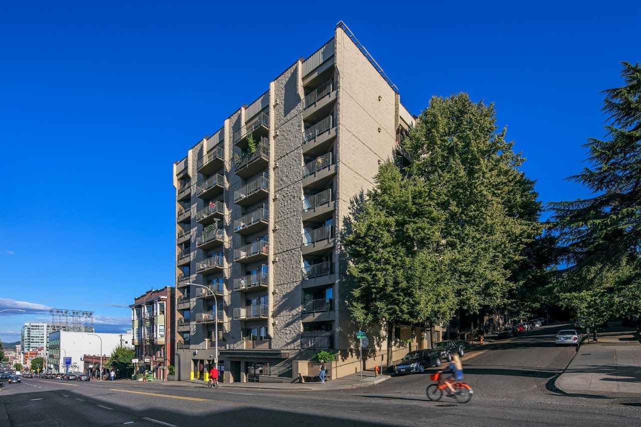 Photo of UPTOWN TOWER. Affordable housing located at 712 SW ST CLAIR AVE PORTLAND, OR 97205