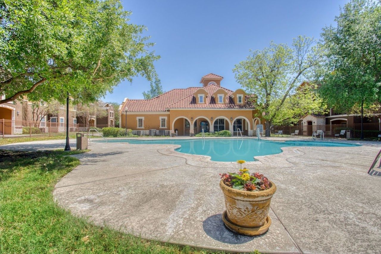 Photo of Palo Alto Apartment Homes at 10127 State Highway 16 S San Antonio, TX 78224