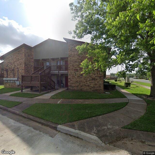 Photo of MCKINNEY MANOR APARTMENTS at 506 N. MCKINNEY SWEENY, TX 77480