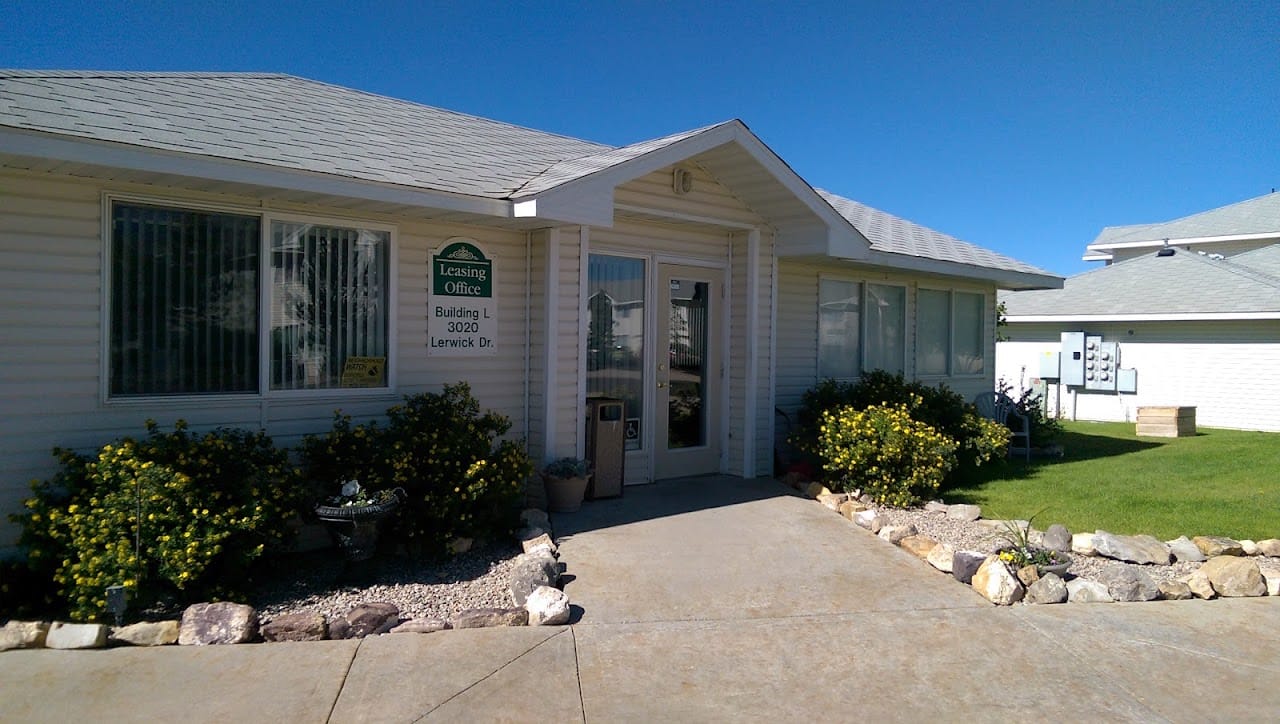 Photo of Shandon Park Apartments at 3020 Lerwick Dr Rawlins, WY 82301