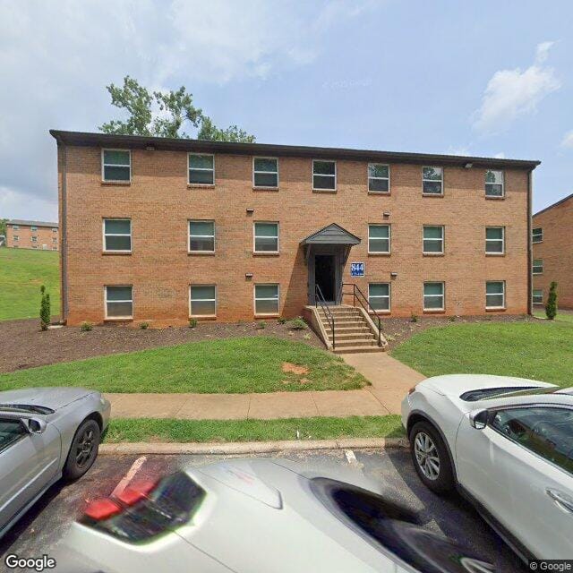 Photo of Waters at James Crossing at 808 Greenfield Dr Lynchburg, VA 24501