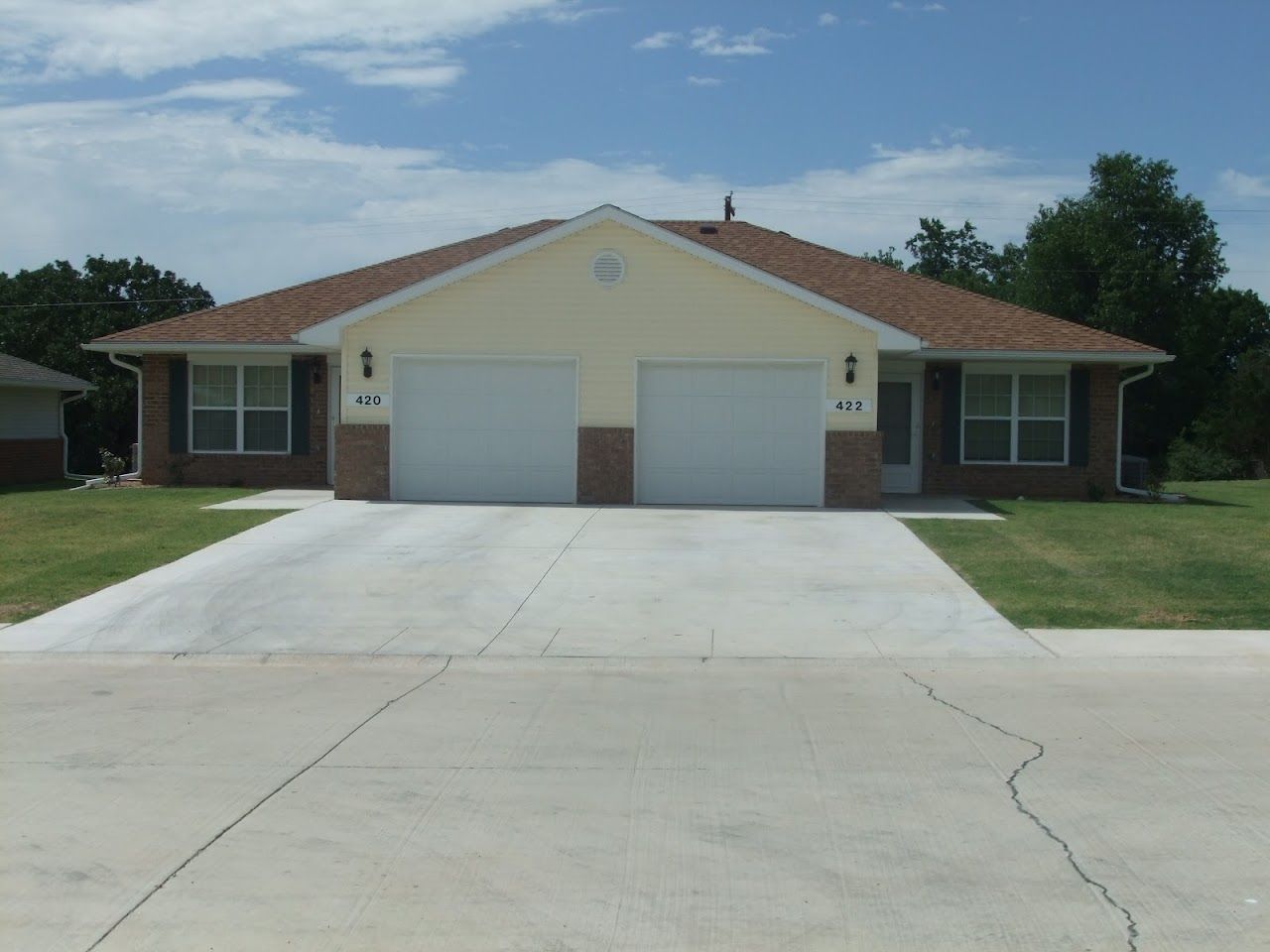 Photo of STONEBROOK VILLAS at 201 W STONEBROOK VILLAS DR KONAWA, OK 74849