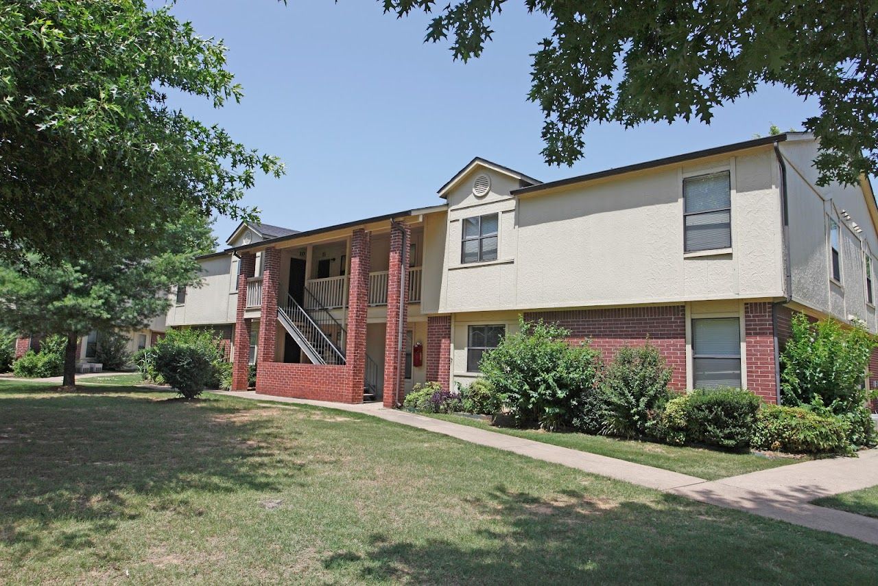 Photo of LAKESIDE VILLAGE APTS PHASE I at 273 W VILLAGE LAKE DR FAYETTEVILLE, AR 72703