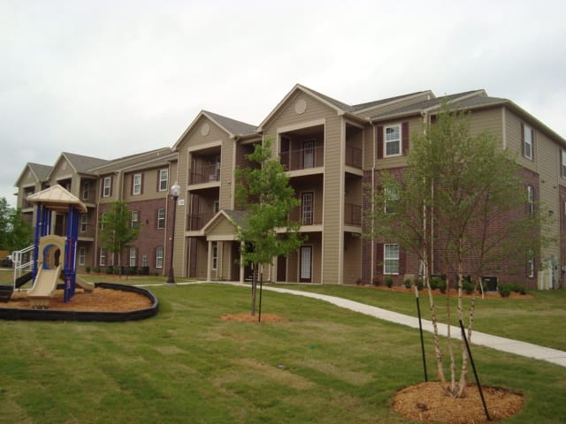 Photo of Rolling Meadows Apartments at 612 W 146th Pl Glenpool, OK 74033