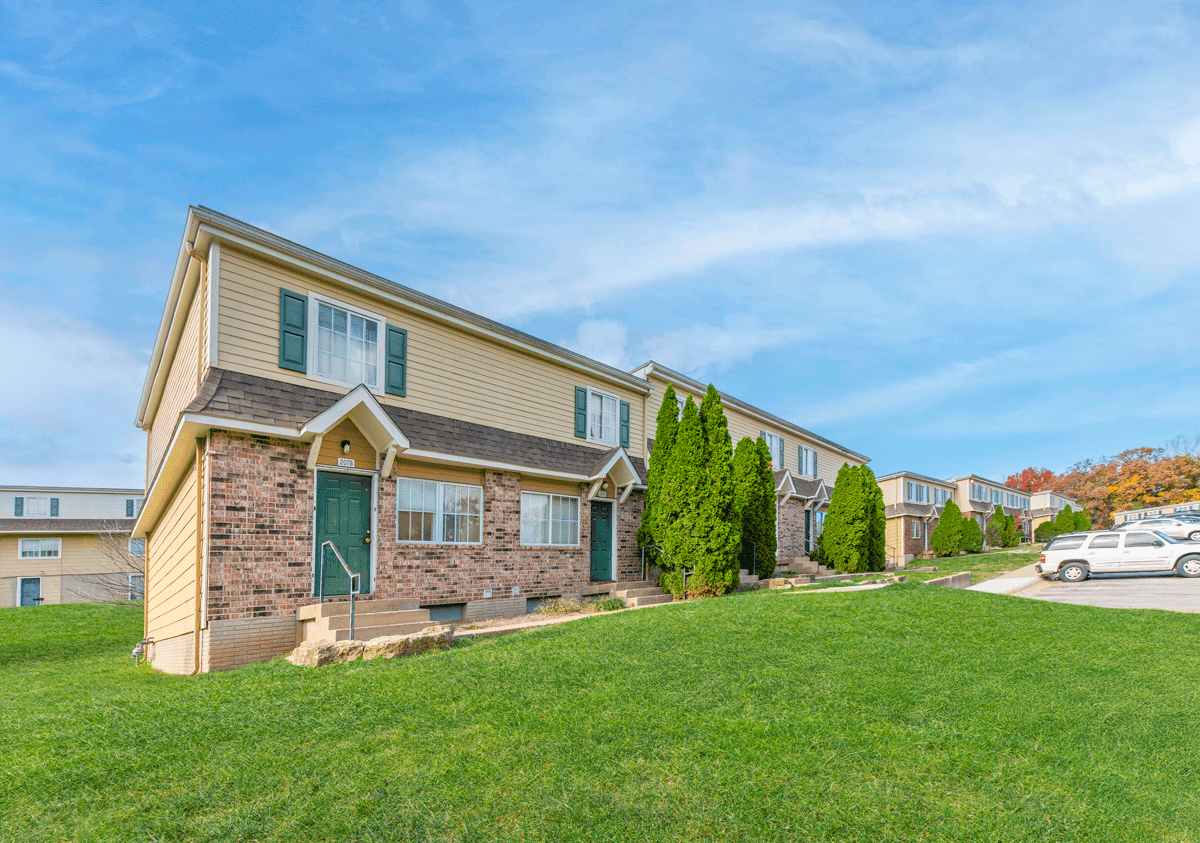 Photo of Blue Valley Court Townhomes. Affordable housing located at 2190 Wheeling Ave Kansas City, MO 64126