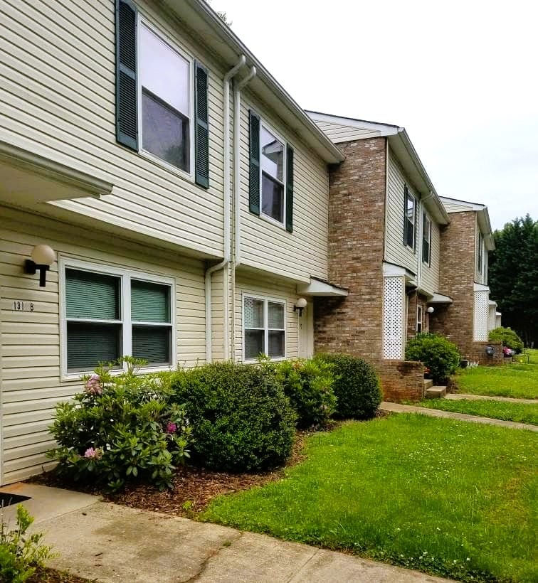 Photo of STERLING FOREST APT. Affordable housing located at  MORGANTON, NC 