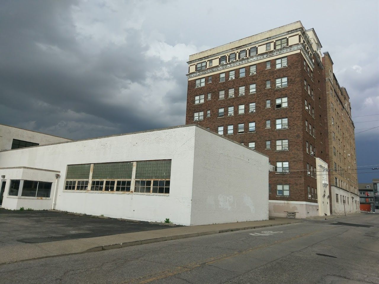 Photo of York Towers Apartments. Affordable housing located at 201 York St Louisville, KY 40203