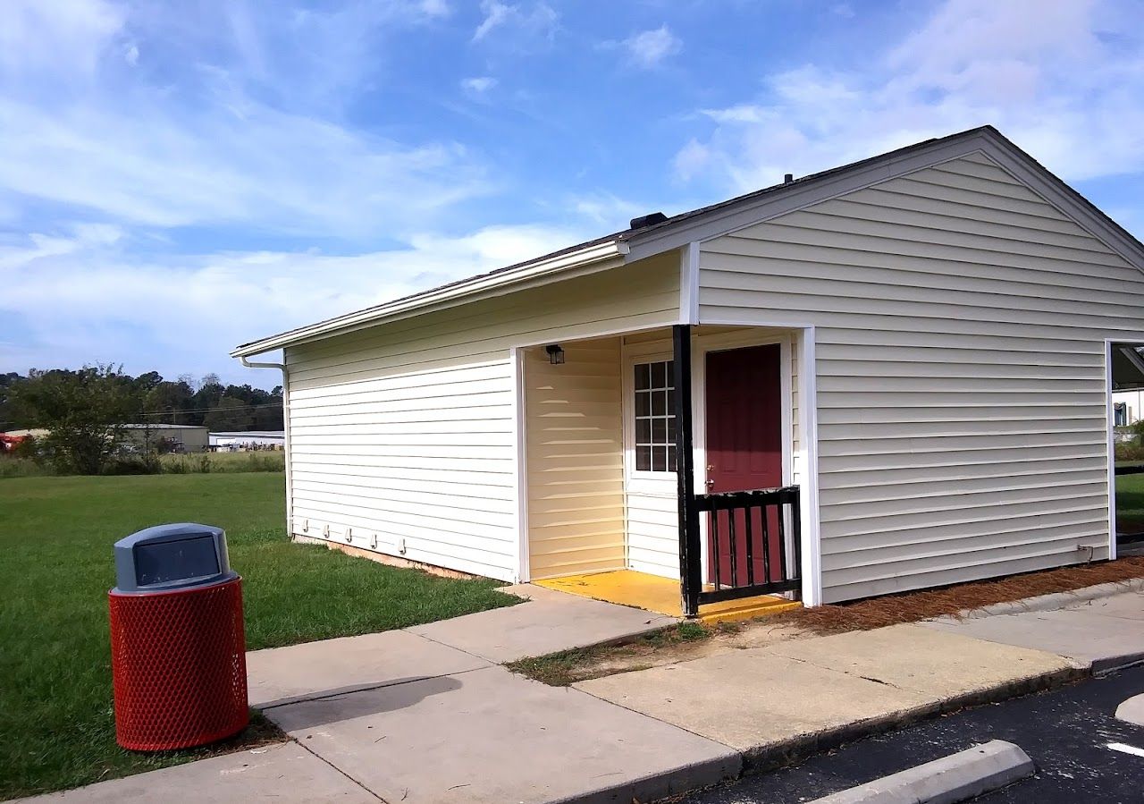 Photo of OAKS VILLAGE APTS. Affordable housing located at 100 OAK VILLAGE DR WHITEVILLE, NC 28472