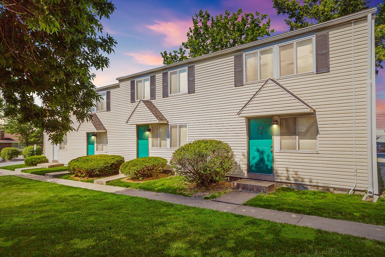 Photo of COLUMBIA SQUARE APTS. Affordable housing located at 1016 CLAUDELL LN COLUMBIA, MO 65203