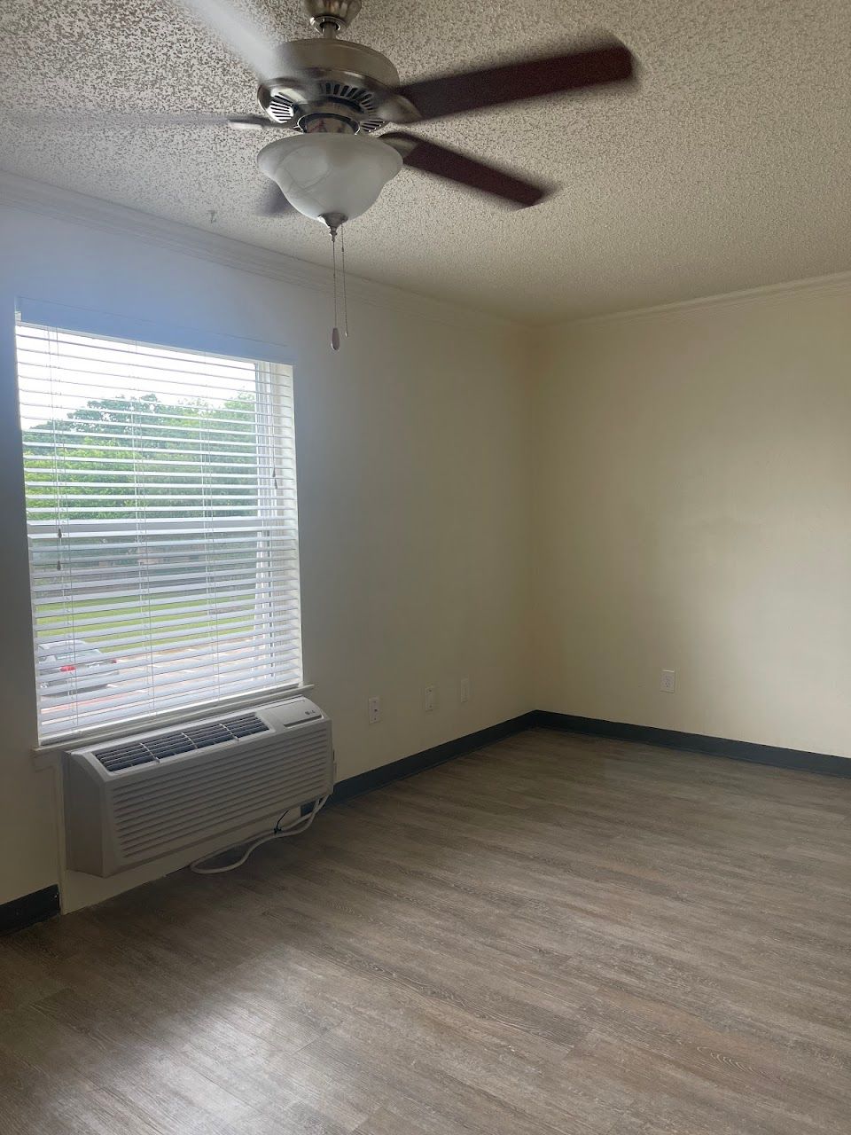 Photo of The Magnolia at 709 Magnolia St Arlington, TX 76012