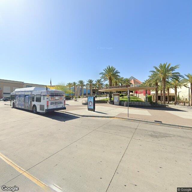 Photo of PALMS AT GLENDALE. Affordable housing located at 6112 N 67TH AVE GLENDALE, AZ 85301
