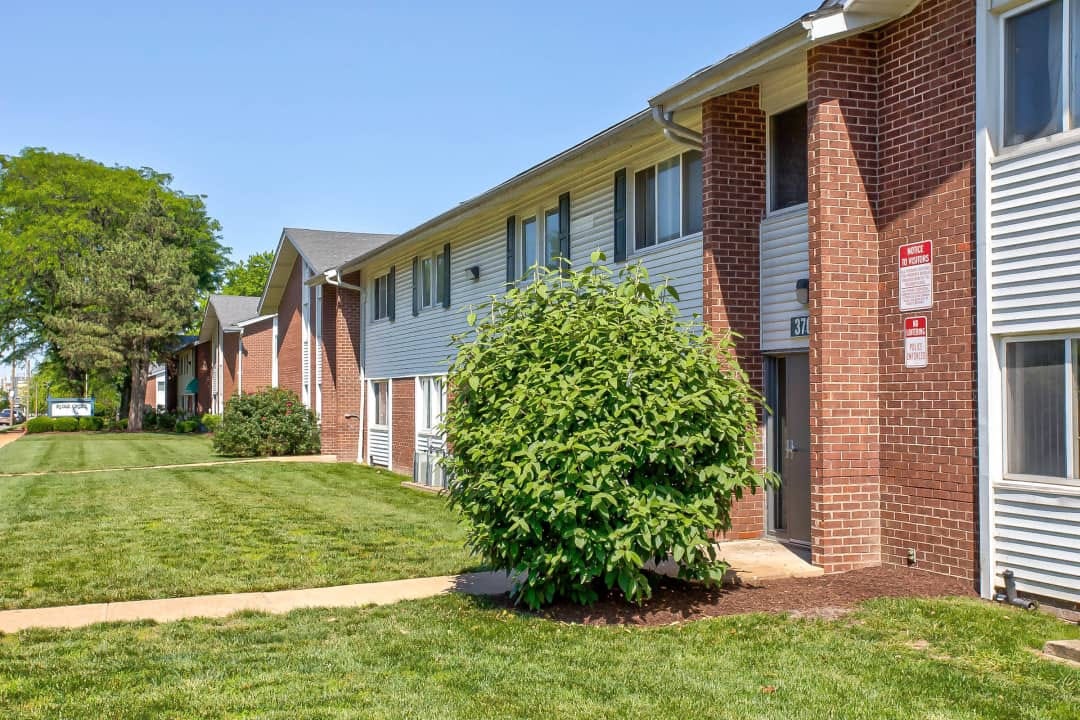 Photo of RIDGECREST APTS. Affordable housing located at 3710 KOSCIUSKO ST ST LOUIS, MO 63118