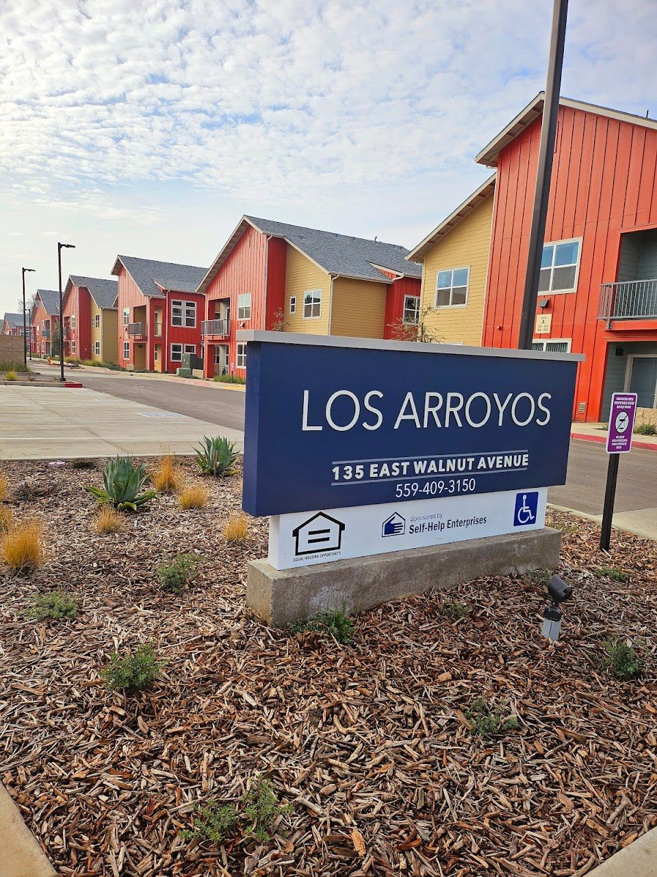 Photo of LOS ARROYOS II at 135 E. WALNUT AVENUE FARMERSVILLE, CA 93223