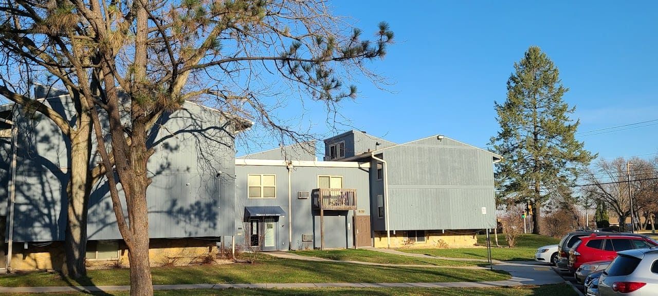 Photo of Ridgecrest Apartments at 501-531 Northport Dr Madison, WI 53704