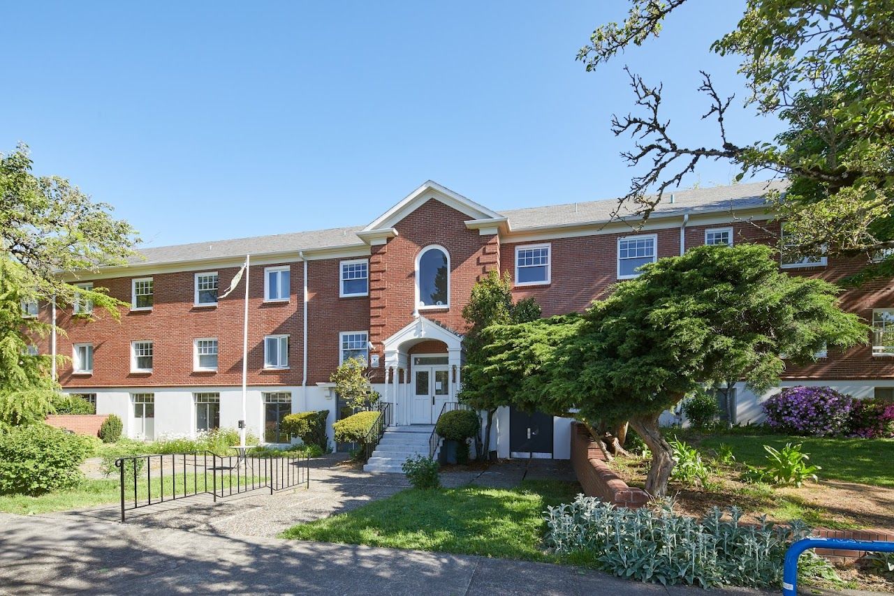 Photo of Milepost 5 at 850 NE 81st Ave Portland, OR 97213
