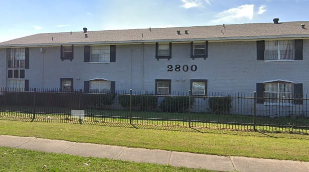 Photo of OAK PARK APTS at 2800 W PIONEER DR IRVING, TX 75061