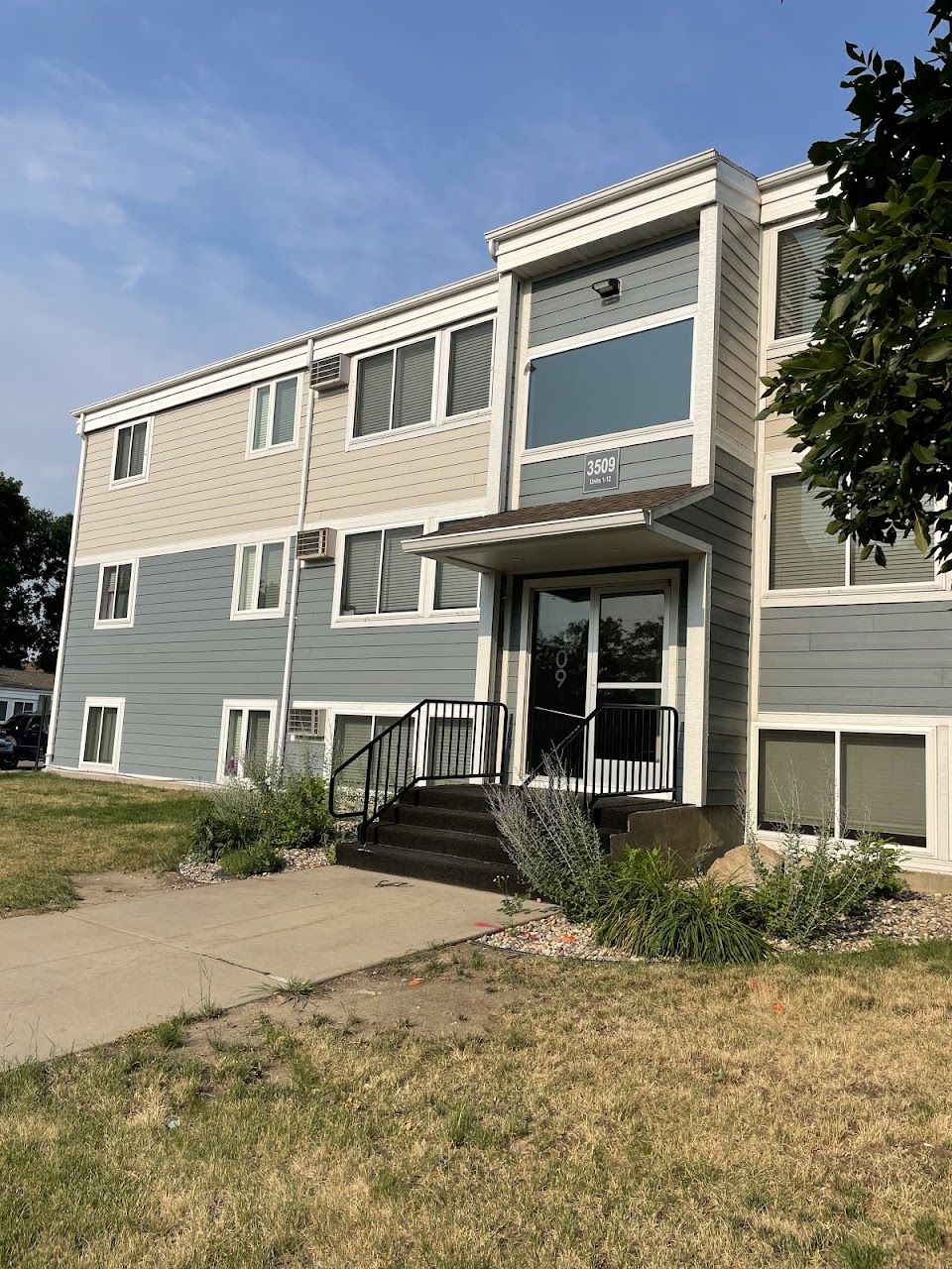 Photo of MEADOWLAND APARTMENTS. Affordable housing located at 3501 MARION ROAD SIOUX FALLS, SD 57106