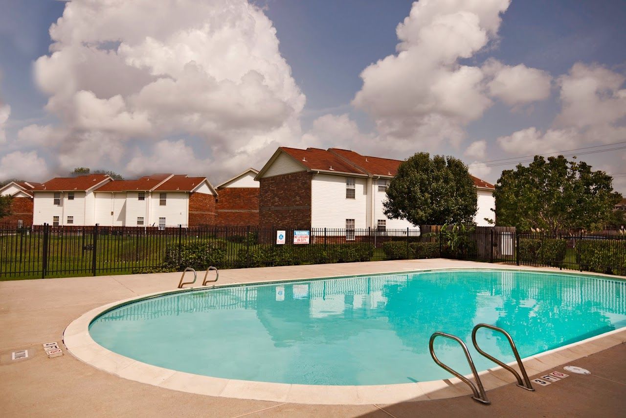 Photo of MEADOWBROOK PLAZA APTS. Affordable housing located at 600 E LITTLE YORK RD HOUSTON, TX 77076