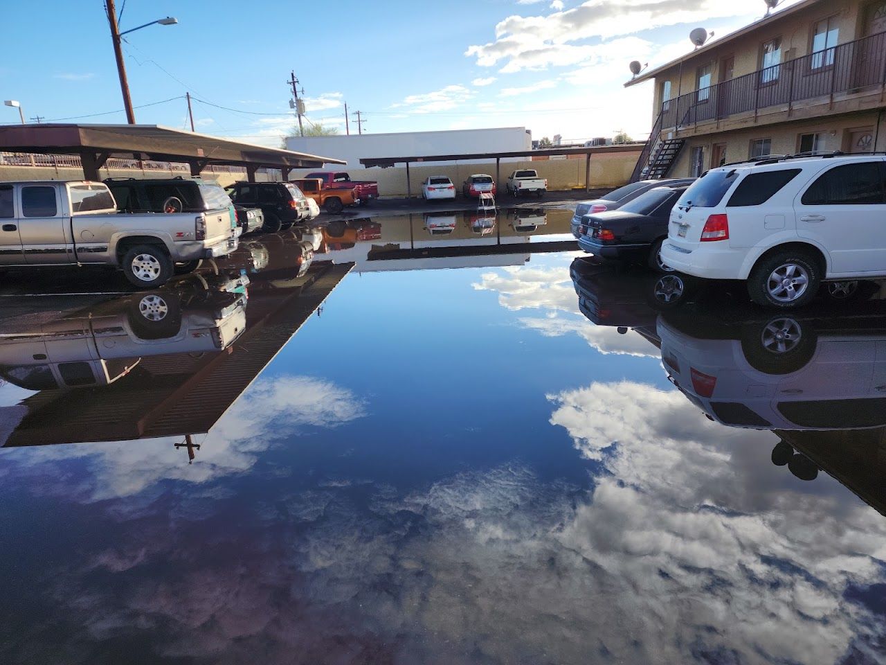 Photo of El Descanso. Affordable housing located at 2726 W Augusta Ave Phoenix, AZ 85051