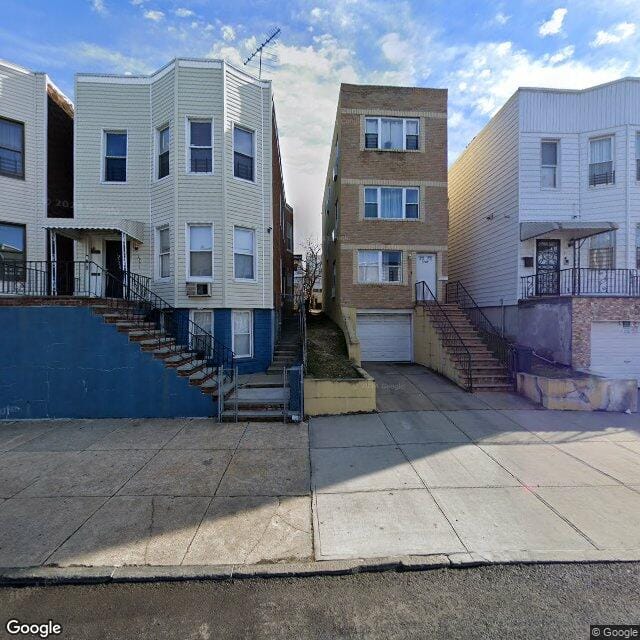 Photo of BX-10D at 883 DAWSON ST BRONX, NY 10459