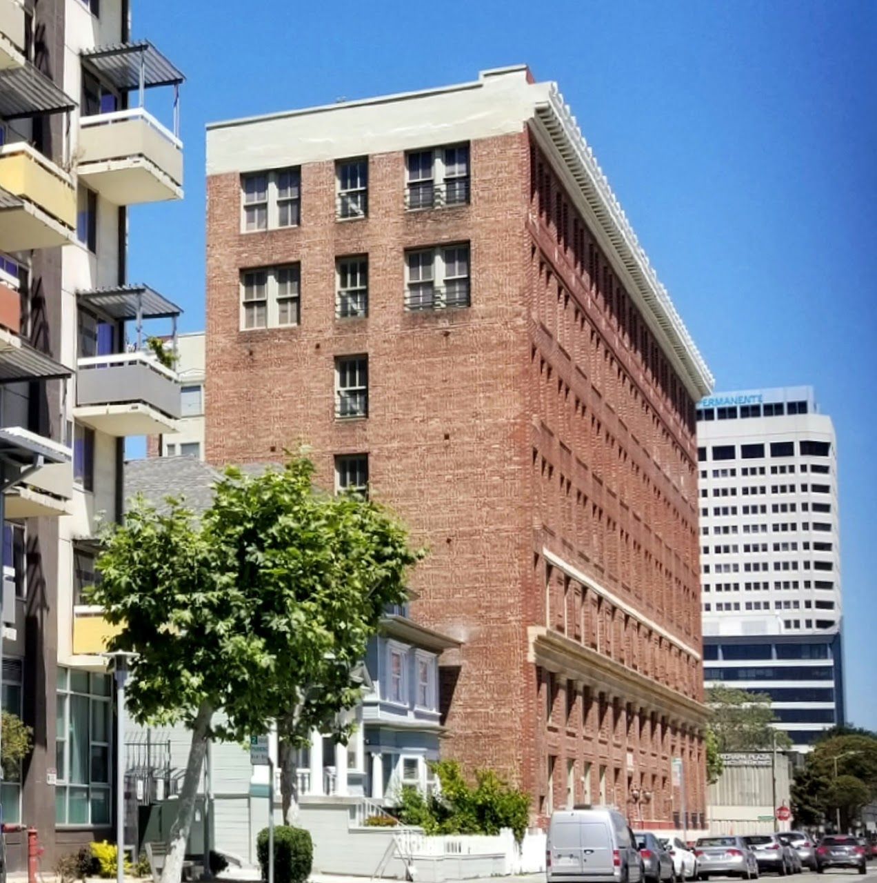 Photo of HAMILTON APTS at 510 21ST ST OAKLAND, CA 94612