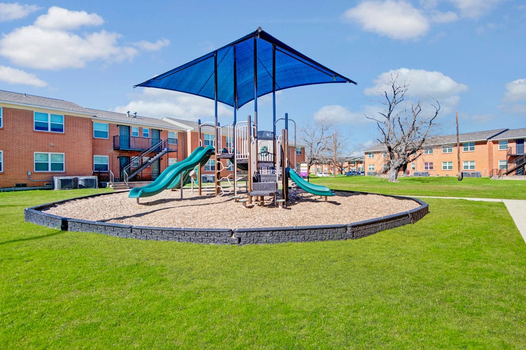 Photo of Riverside Apartments at 1700 Dallas Cir Waco, TX 76704